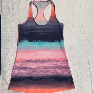 Womens Lulu Lemon Top